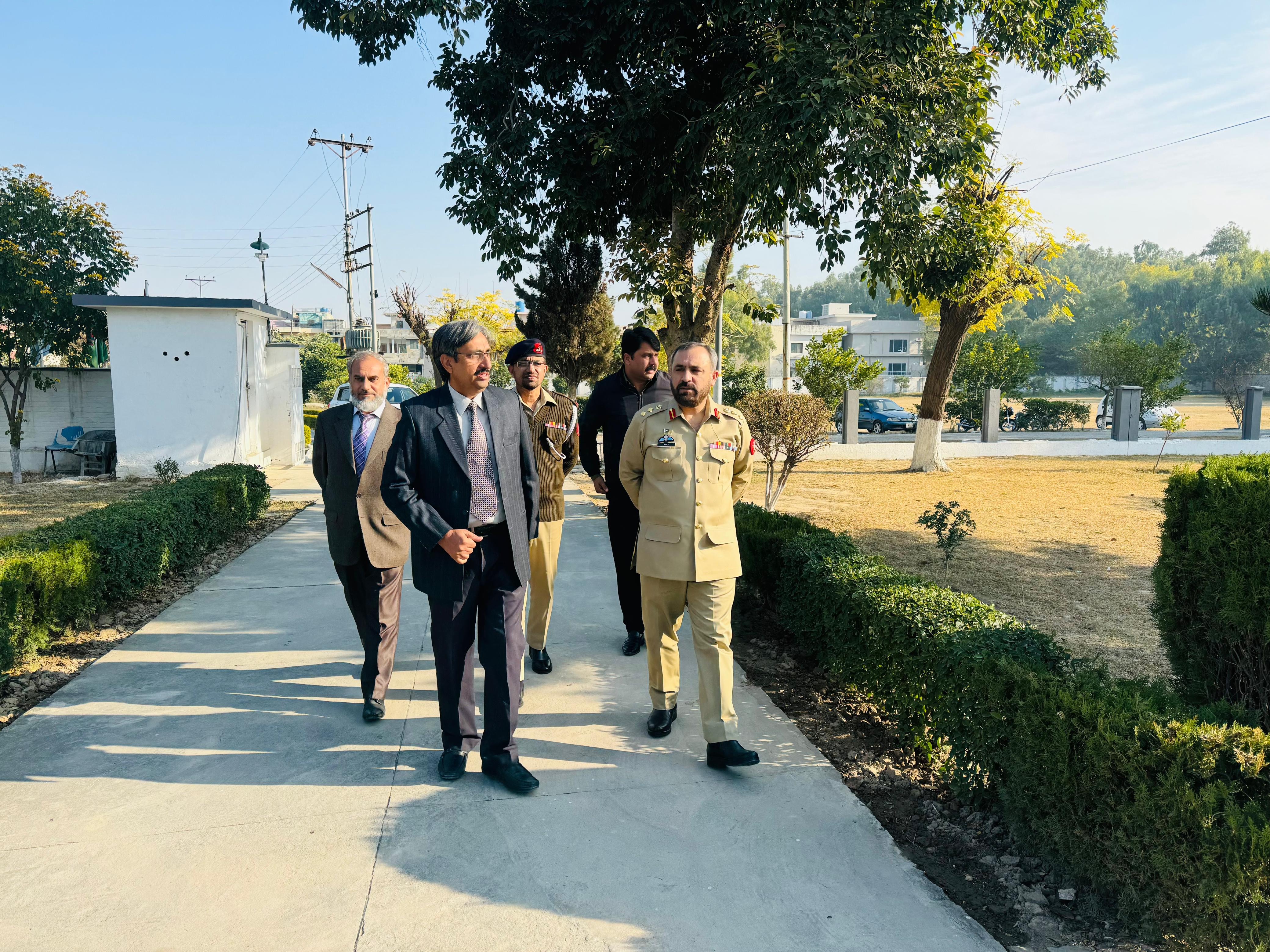 Army Officials Entering College